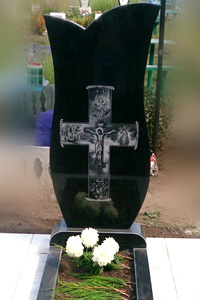 Памятник гранитный