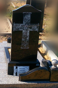 Памятник гранитный