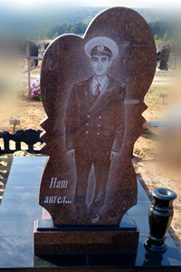 Памятник гранитный